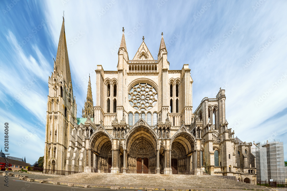 South side of Chartres Cathedral - obrazy, fototapety, plakaty 