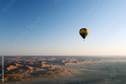 Heissluftballon, Dünenlandschaft von Sossusvlei (Namibia) © airmaria