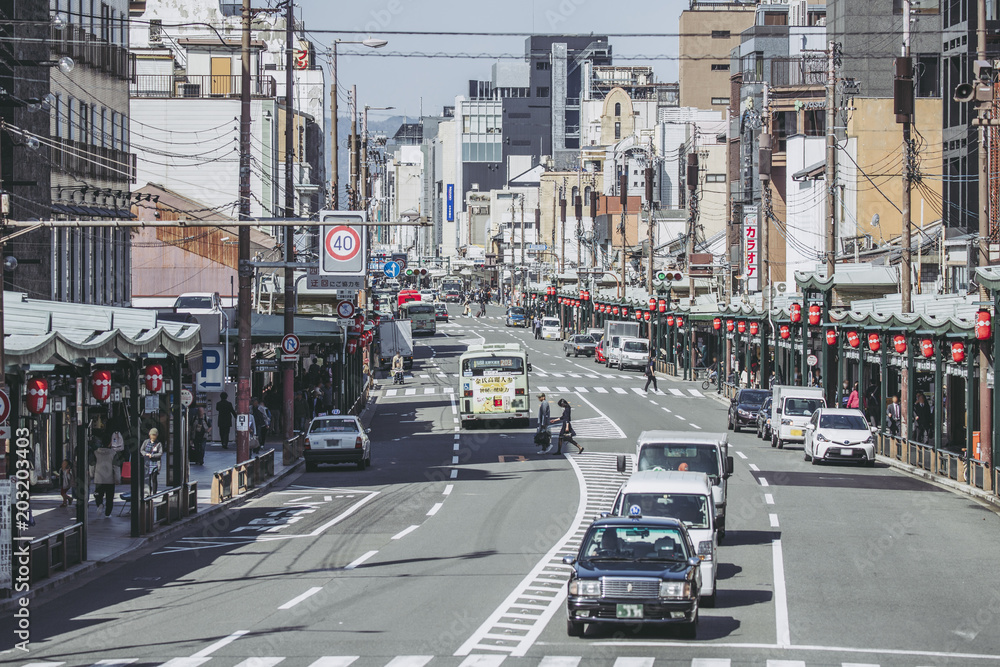 Naklejka premium Ruch drogowy w Kioto