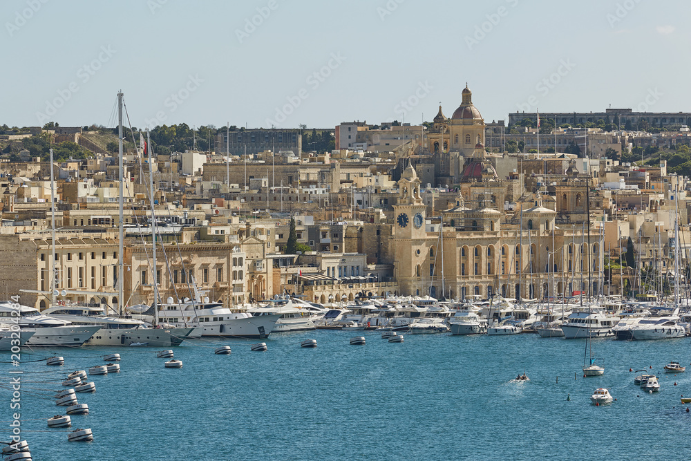 Fototapeta premium View of an old town and port area of Valletta in Malta