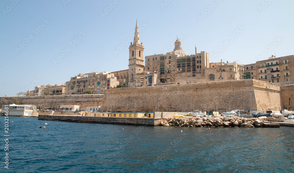 La Valette depuis Sliema