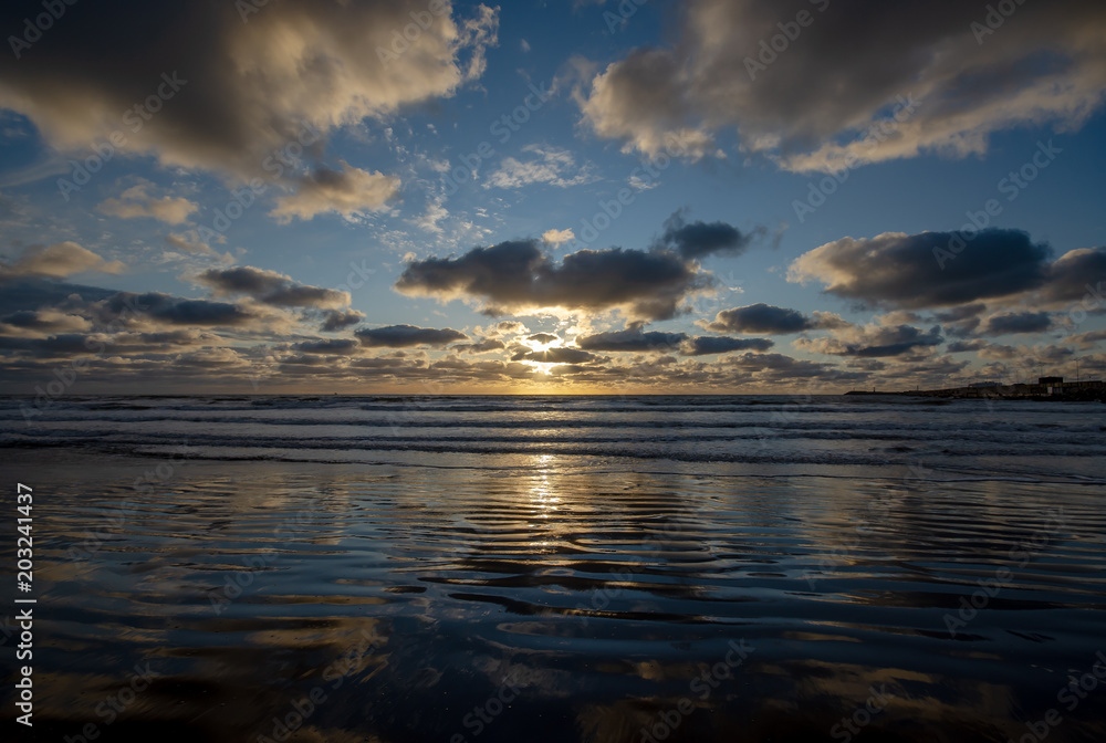Obraz premium Amanecer en el mar