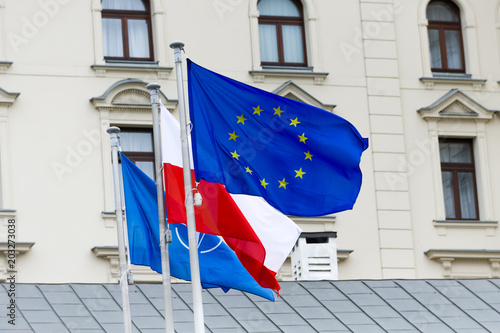 flaga Unii Europejskiej Polski NATO