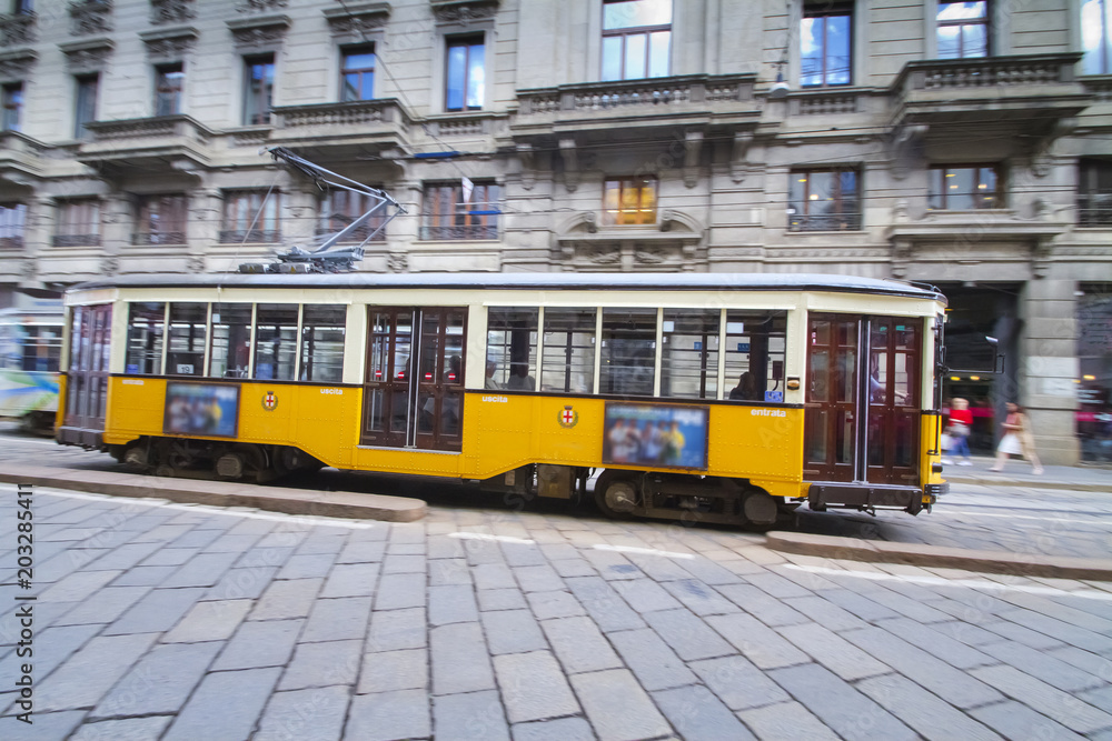 Milano, Tram, Lombardia, Italia, Streetcar in Milan Italy