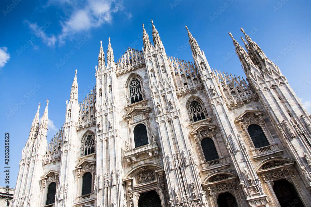 Der Dom zu Mailand in der Frontansicht
