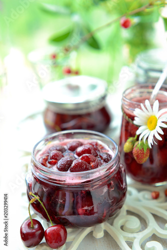 Konstfotografi Homemade cherry jam