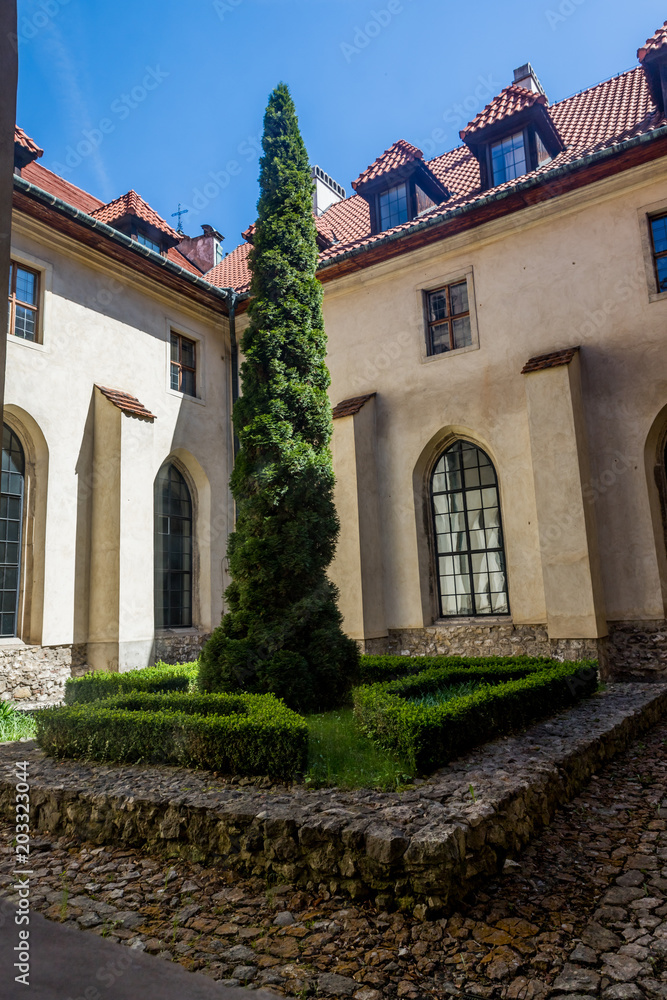 L'Abbaye de Tyniec près de Cracovie L'Abbaye de Tyniec près de Cracovie