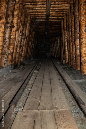 Minenschacht in einem Bergwerk