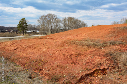 Obraz na plátně The output layer of the red refractory clay