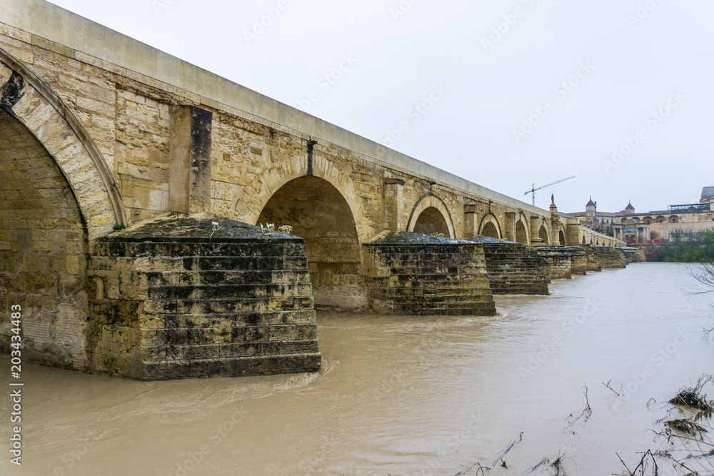 Puente romano de Córdoba, España Puente romano de Córdoba, España