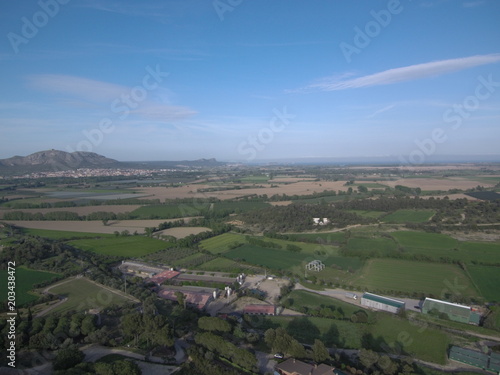 Drone en Torroella de Montgri, pueblo del Ampurdan en Girona, Costa Brava (Cataluña,España). Fotografia aerea con Dron.