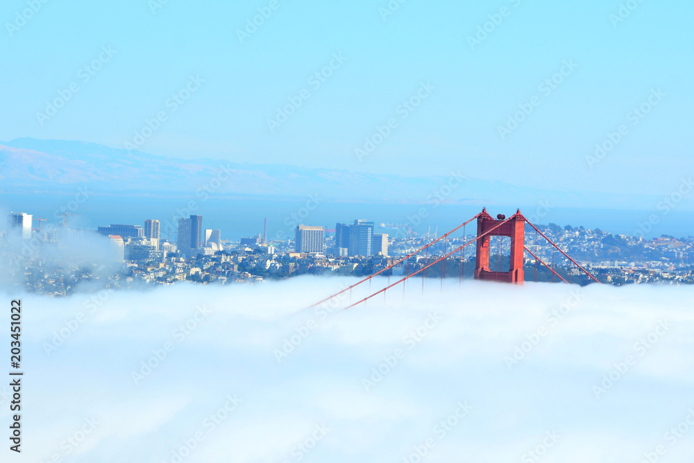  A walk in the clouds over the Golden Gate bridge - San Francisco