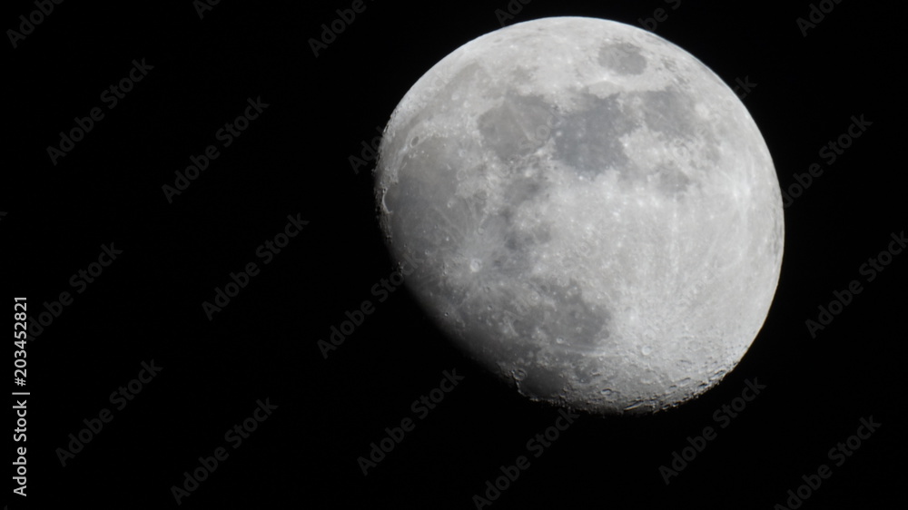 Obraz premium Moon over Tbilisi