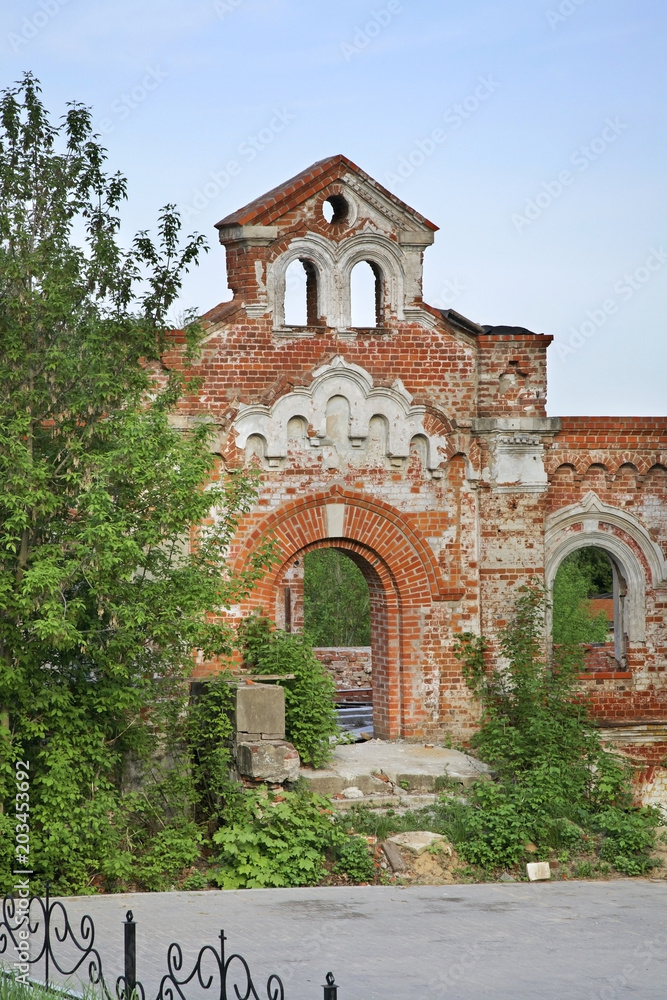Gate at Vvedensky Vladychny convent in Serpukhov. Moscow oblast. Russia