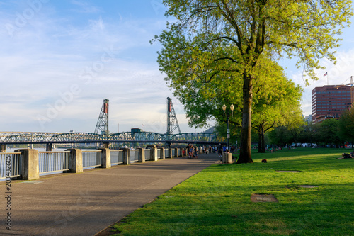 Fototapeta Naklejka Na Ścianę i Meble -  Scenery of Tom McCall Waterfront Park in downtown Portland