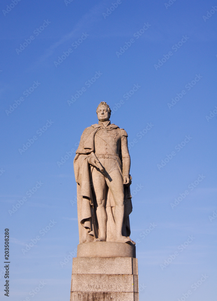 William VI Statue