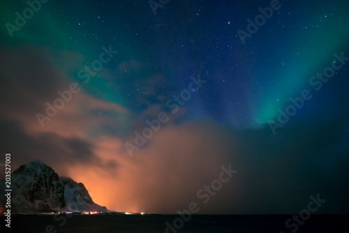 Aurora ылн in Skaftafell, iceland © luchschenF