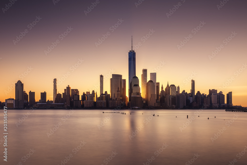 Fototapeta premium Sunrise over Manhattan
