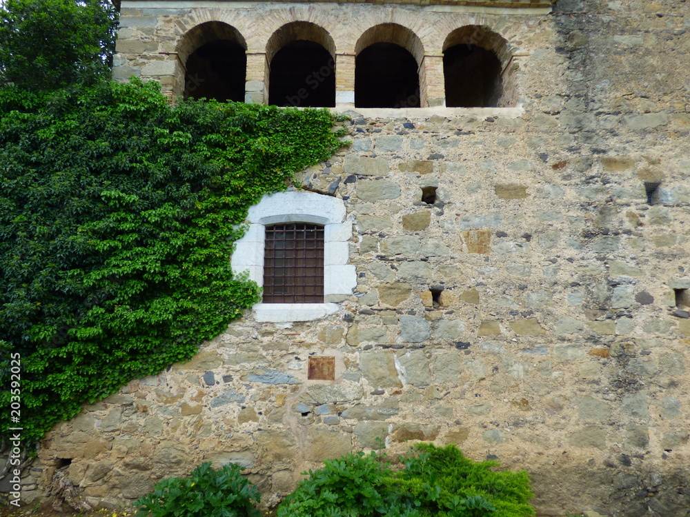 Pubol, castillo de Gala, sepulcro de la mujer de Dali. Pueblo del Emporda  en Gerona, Costa Brava (Cataluña,España)