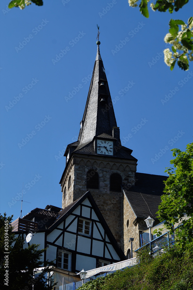 Blick auf die evangelische Kirch in Essen-Kettwig