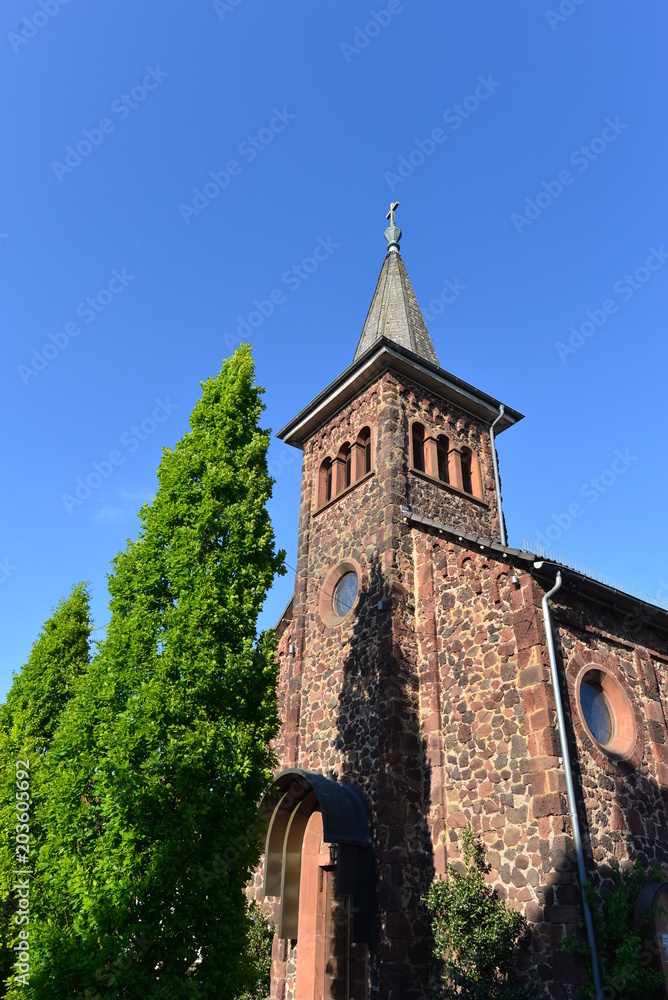 Bonifatiuskirche Butterstadt - Stadt Bruchköbel im 
Main-Kinzig-Kreis