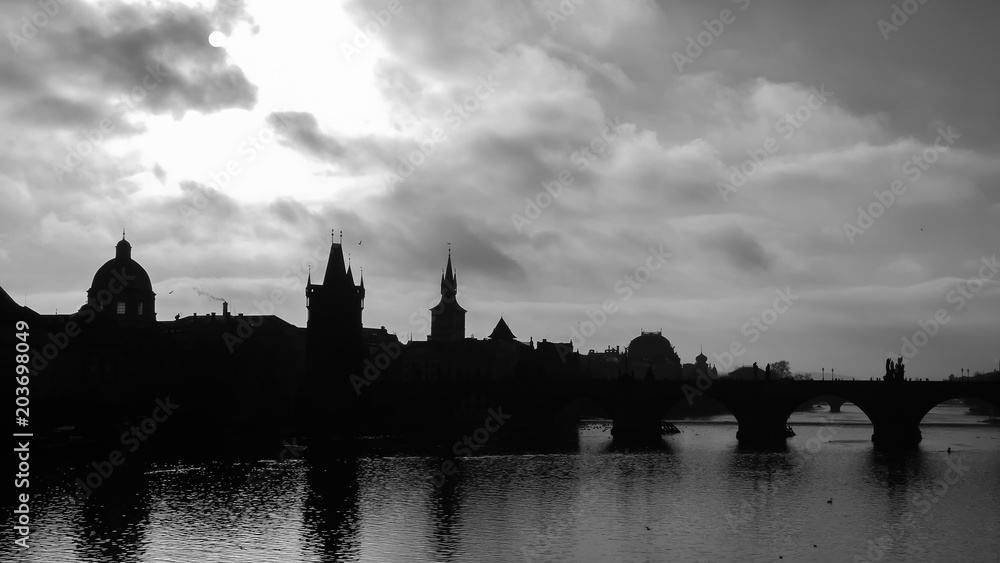 Morgenansicht entlang der Karlsbrücke, Stadt - Prag, Tschechische Republik