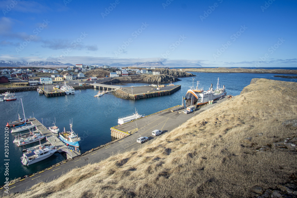 Blick auf den Hafen von Stykkisholmur, Island 