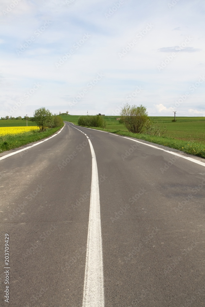 image of the open road in the countryside