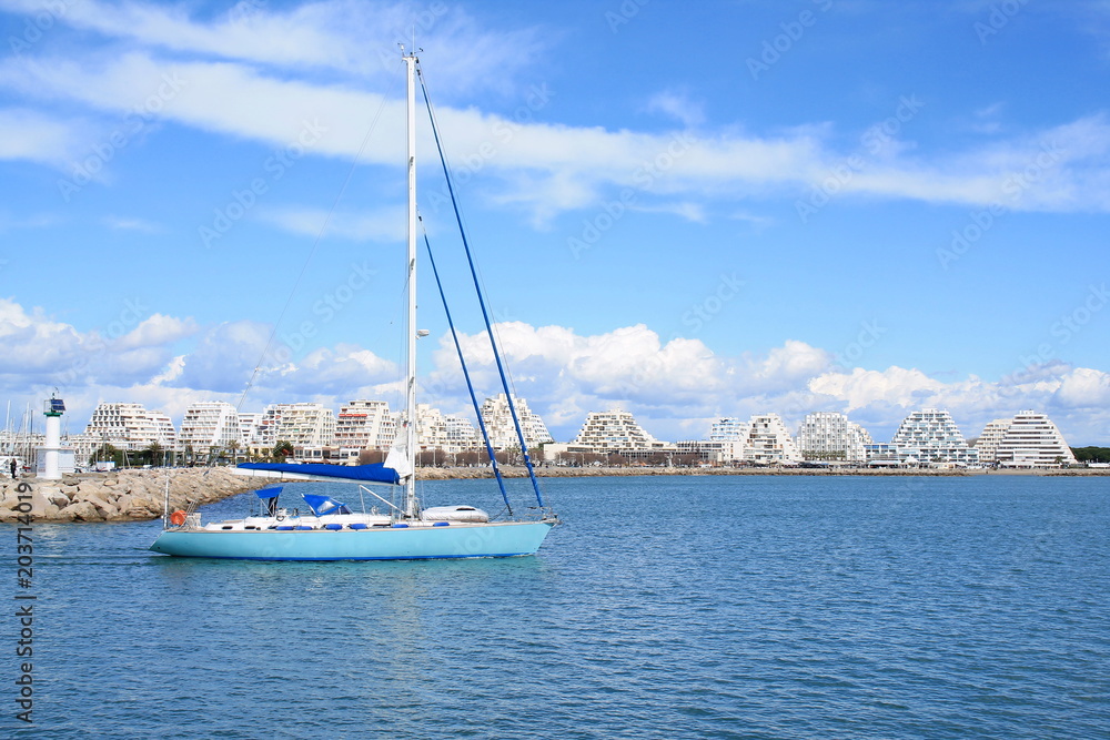 La grande Motte, Station balnéaire et port de plaisance à proximité de Montpellier
La grande Motte, Station balnéaire et port de plaisance à proximité de Montpellier