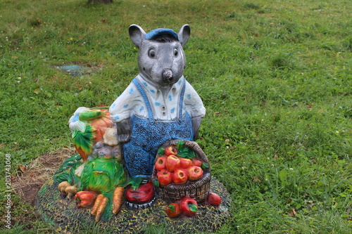 Mouse gardener photo