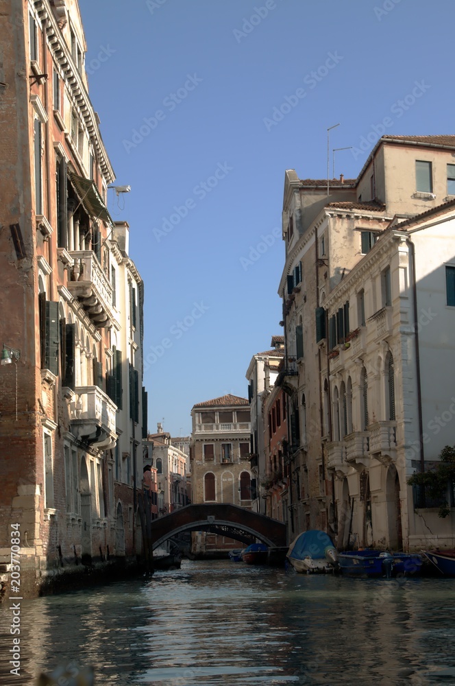 Fototapeta premium Canal Bridge