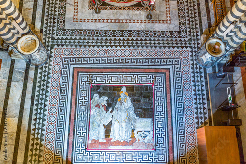 The architectures and the art of Siena
