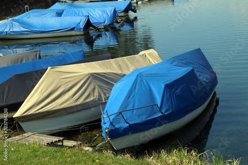 Hibernating Boats in the water, Boote im Wasser überwintern photo