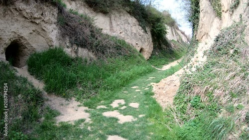 Lösshohlweg Eichgasse bei Bickensohl, Kaiserstuhl, Hohlweg, Strasse, Weinbau, Geologie, 4K photo