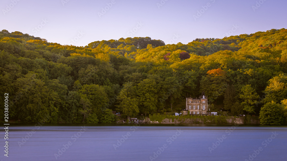 Obraz premium Hengsteysee Schloss