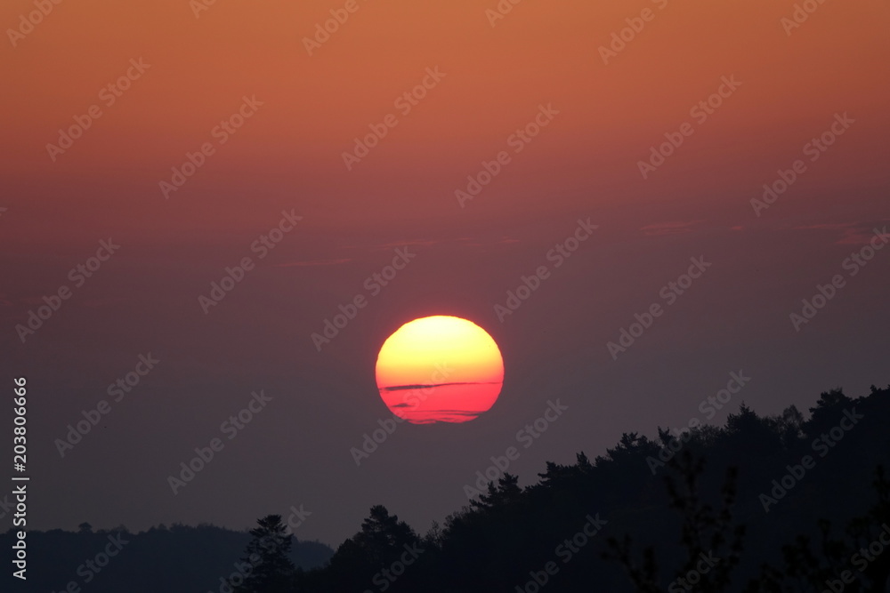 soleil écarlate soleil écarlate