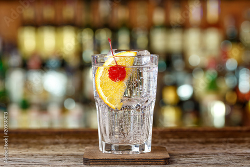 Cuadro en lienzo Cocktail tom collins