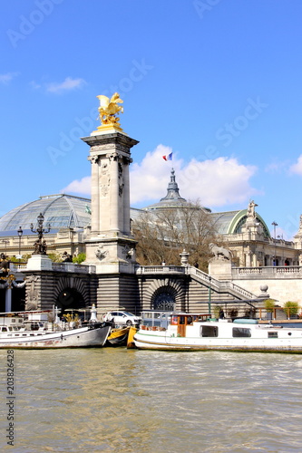 Paris en lettres Capitales