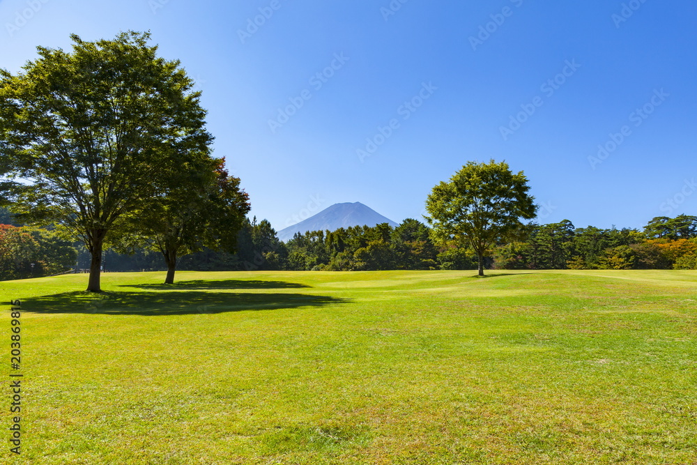 富士北麓公園から眺める富士山、山梨県富士吉田市にて