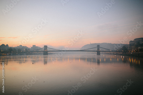 Sunrise in Budapest © Eric