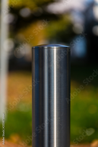 Metal pillar