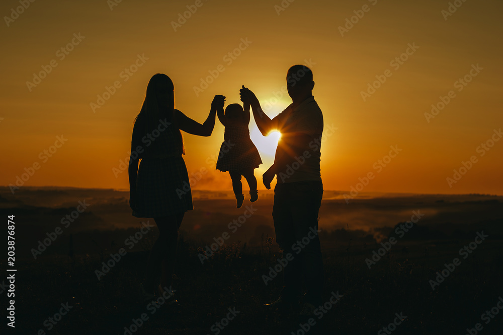 family wiht a great landscape
