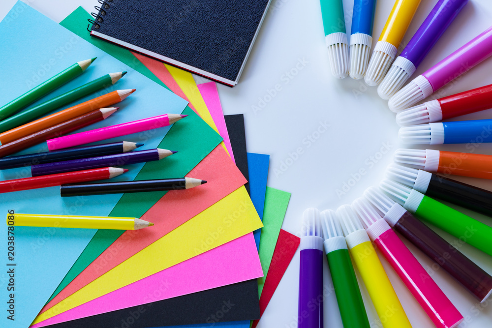 Obraz premium 進級祝い カラフルな文房具