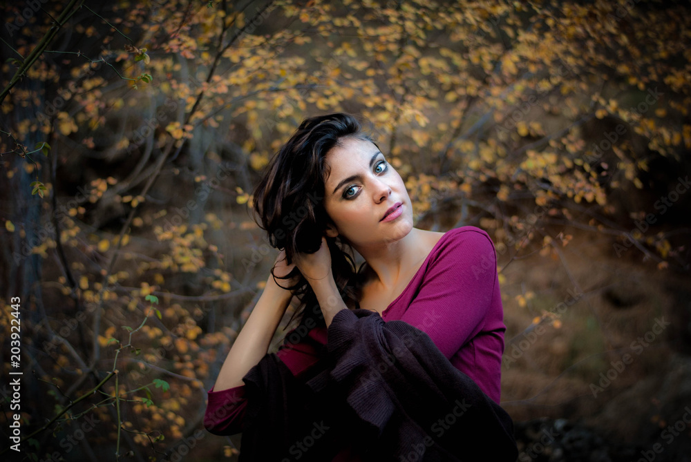 Sesión fotográfica de la modelo en Cumbres Verdes, Granada. Sesión fotográfica de la modelo en Cumbres Verdes, Granada.