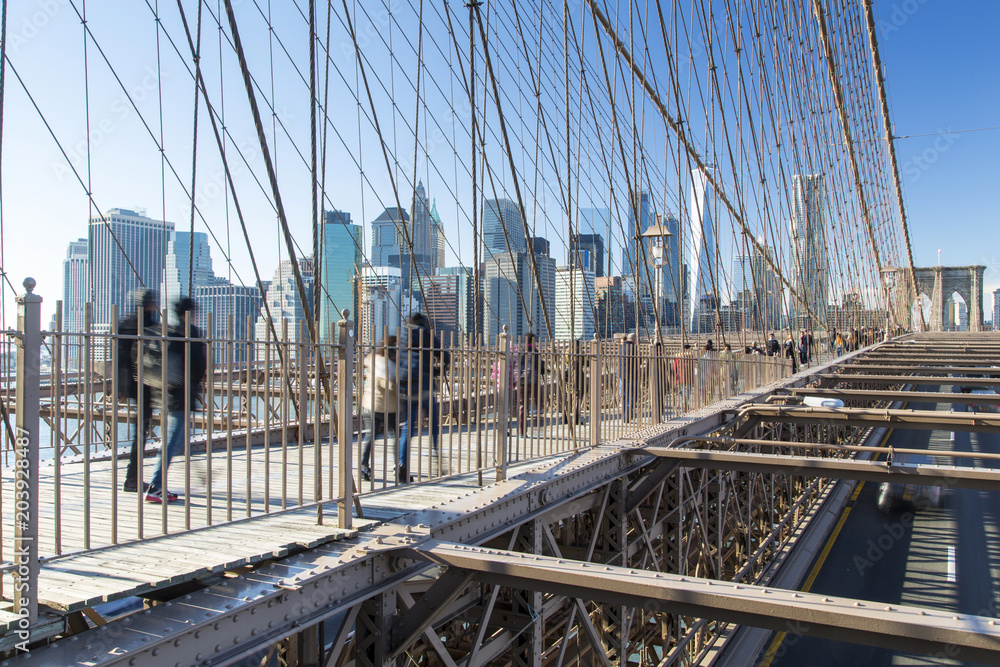 Obraz premium New York, Lower Manhattan skyline from the Brooklyn Bridge