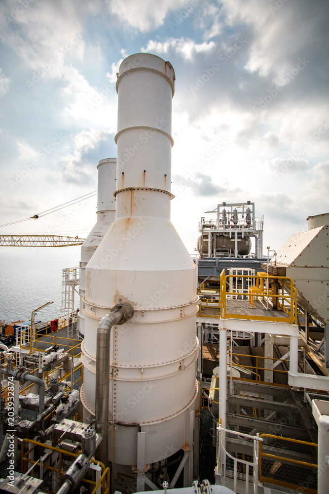 Exhaust of gas turbine engine at offshore oil and gas platform Cooling