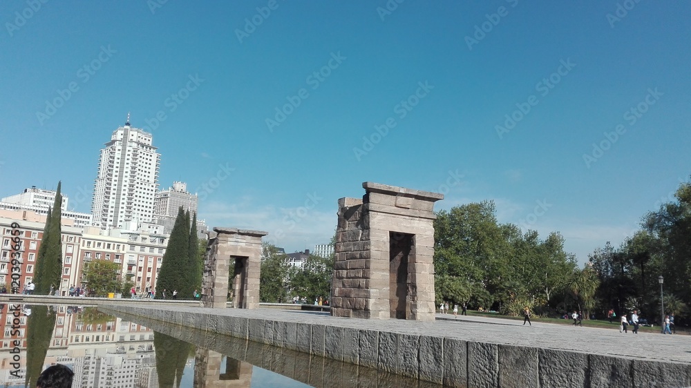 templo de debod madrid spain