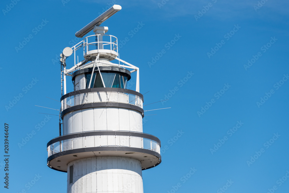 leuchtturm mit antennen und Radaranlage leuchtturm mit antennen und Radaranlage