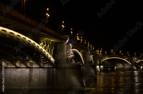 Margaretenbrücke by night,  Budapest, Ungarn