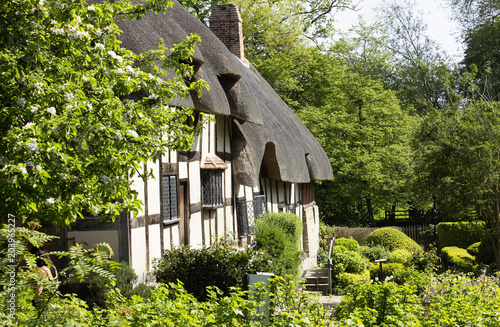 Anne Hathaway cottage. Shakespeare wife house